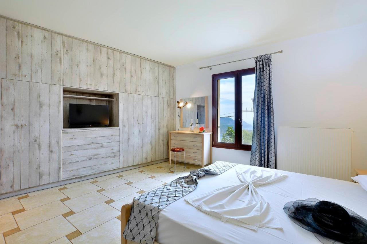 Golden Fox Villa Lakones Exterior photo