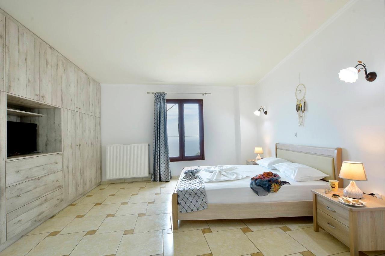 Golden Fox Villa Lakones Exterior photo