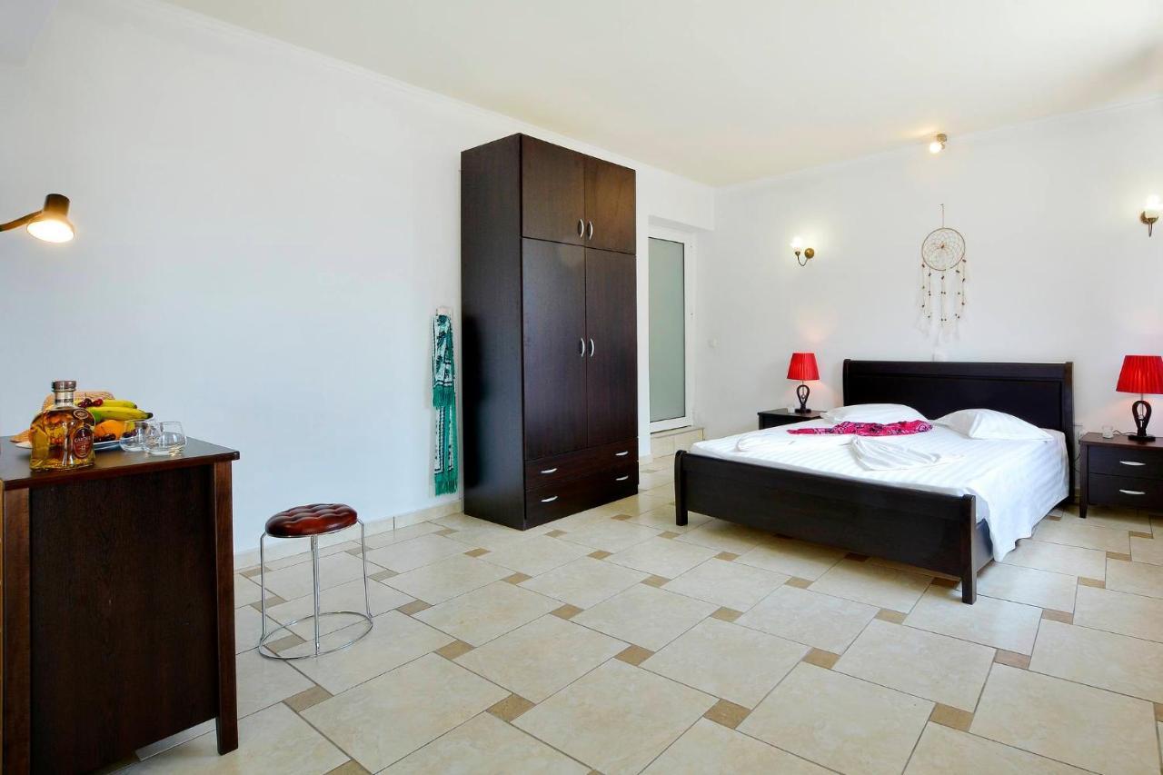 Golden Fox Villa Lakones Exterior photo