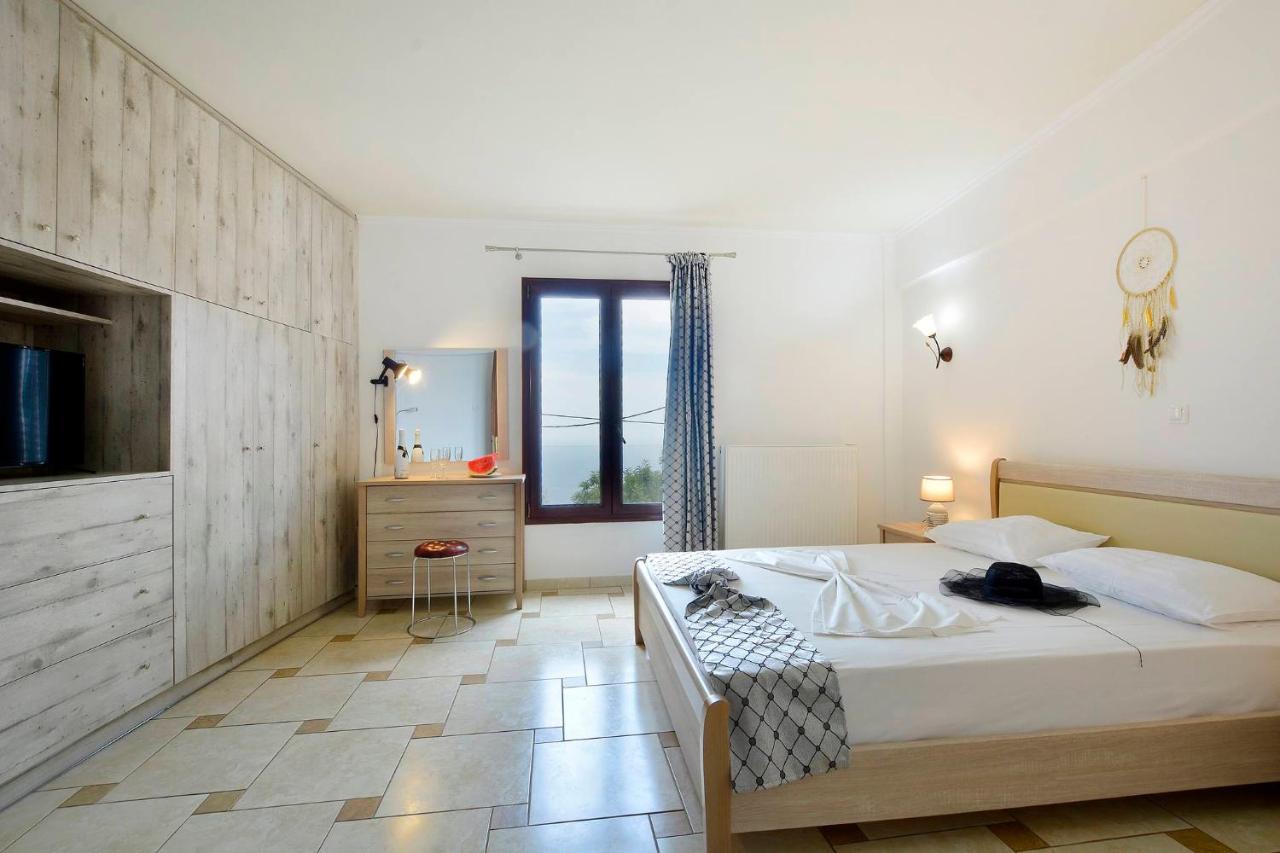 Golden Fox Villa Lakones Exterior photo